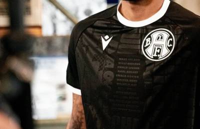 arminia_bielefeld_2023_macron_commemorative_jersey_e.jpg