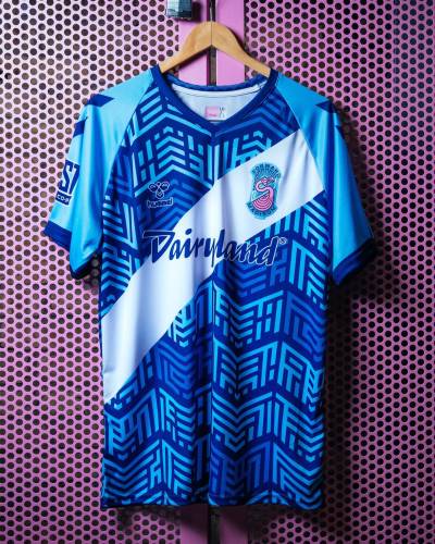 forward_madison_2023_24_hummel_home_kit_e.jpeg