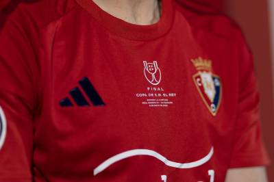 osasuna_22_23_adidas_copa_del_rey_final_shirt_b.jpeg
