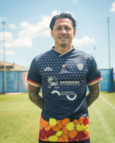 cagliari_2023_sant_efisio_shirt_a.jpeg
