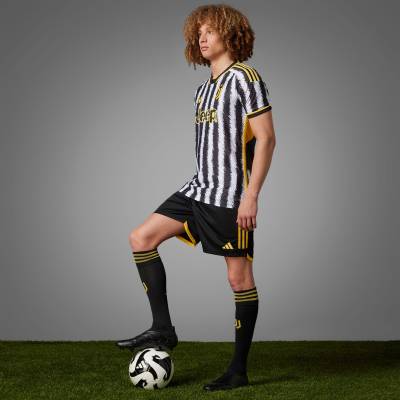 juventus_2023_24_adidas_home_kit_2.jpeg