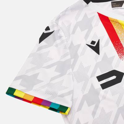 udinese_2022-23_macron_special_edition_shirt_6.jpg