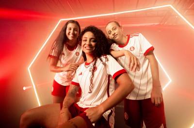 internacional_2023_24_adidas_away_kit_f.jpeg