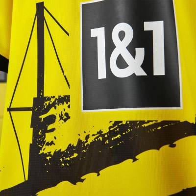 borussia_dortmund_2023_24_puma_home_kit_3.jpg