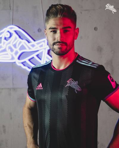 grasshopper_club_zurich_2022_23_adidas_derby_shirt_f.jpeg