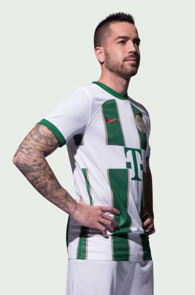 ferencváros_2023-24_nike_home_kit_c.jpeg