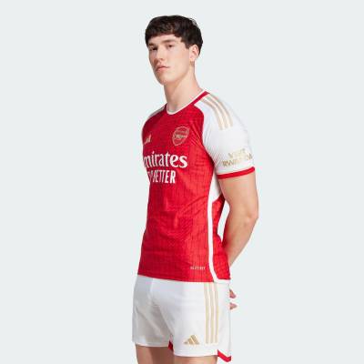 arsenal_2023_24_adidas_home_kit_f.jpg