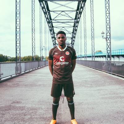 st_pauli_2023_24_diiy_home_kit_a.jpeg