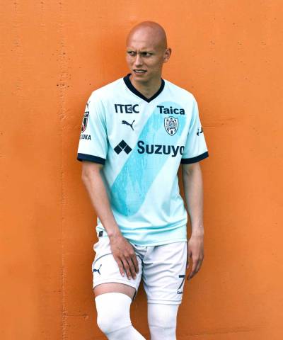 shimizu_s_pulse_2023_puma_special_edition_shirt_2.jpg