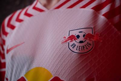 rb_leipzig_2023_24_nike_home_kit_c.jpeg