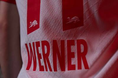rb_leipzig_2023_24_nike_home_kit_e.jpeg