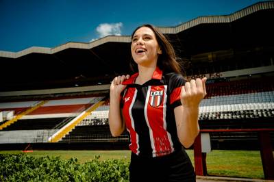 botafogo_fc_2023_24_volt_away_kit_a.jpeg