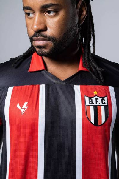 botafogo_fc_2023_24_volt_away_kit_h.jpg