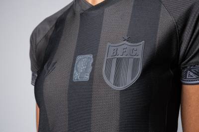 ec_vitoria_america_fc_botafogo_csa_figueirense_fc_santa_cruz_fc_2022_volt_blackout_shirts_d.jpeg