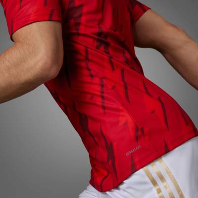 arsenal_2023-24_adidas_pre-match_jersey_better_scarlet_f.jpg
