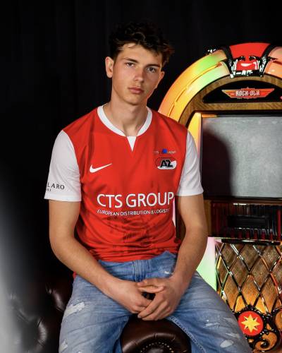 az_2023_24_nike_home_kit_b.jpeg