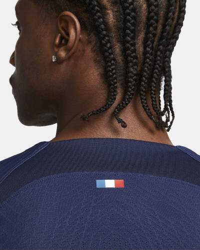 paris_saint_germain_2023_24_nike_home_kit_03.jpeg