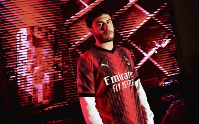 ac_milan_2023_24_puma_home_kit_b.jpg