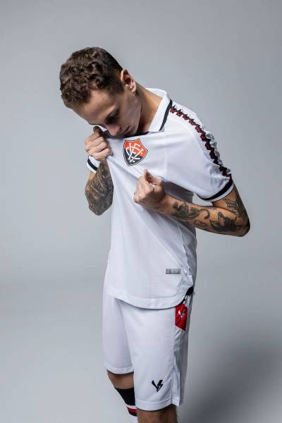 ec_vitoria_2023_volt_away_kit_c.jpg