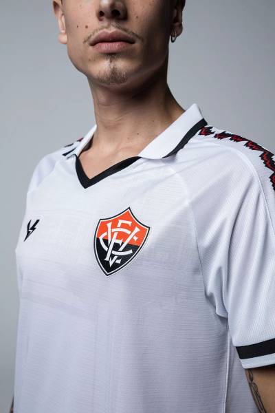 ec_vitoria_2023_volt_away_kit_d.jpg