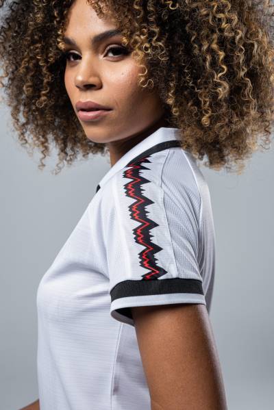 ec_vitoria_2023_volt_away_kit_h.jpeg