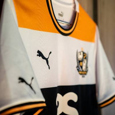 port_vale_2023_24_puma_home_kit_g.jpeg