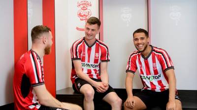lincoln_city_2023_24_oxen_home_kit_c.jpeg