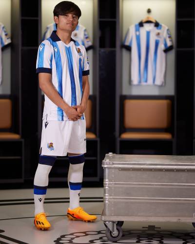 real_sociedad_2023_24_macron_home_kit_3.jpeg