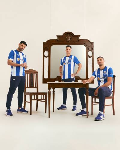 fc_porto_2023_24_new_balance_home_kit_d.jpeg
