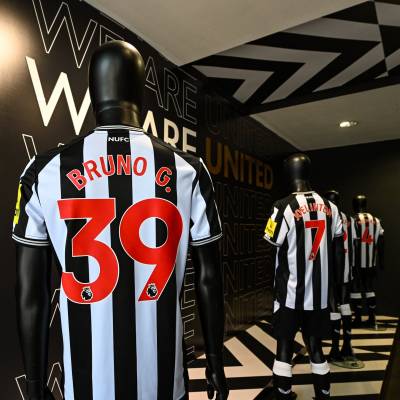 newcastle_united_2023_24_castore_home_kit_o.jpeg