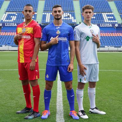 getafe_2023_24_joma_home_away_and_third_kits_f.jpeg