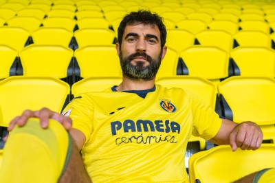 villarreal_2023_24_joma_home_kit_d.jpeg