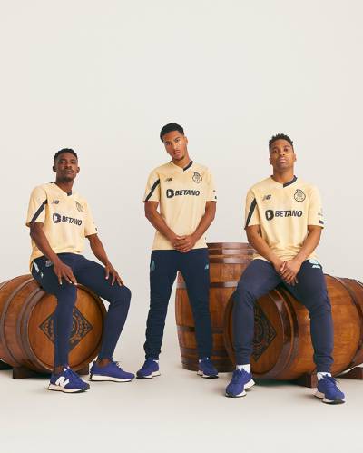 fc_porto_2023_24_new_balance_away_kit_a.jpeg