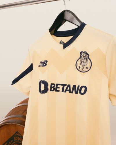 fc_porto_2023_24_new_balance_away_kit_b.jpeg
