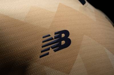 fc_porto_2023_24_new_balance_away_kit_f.jpeg