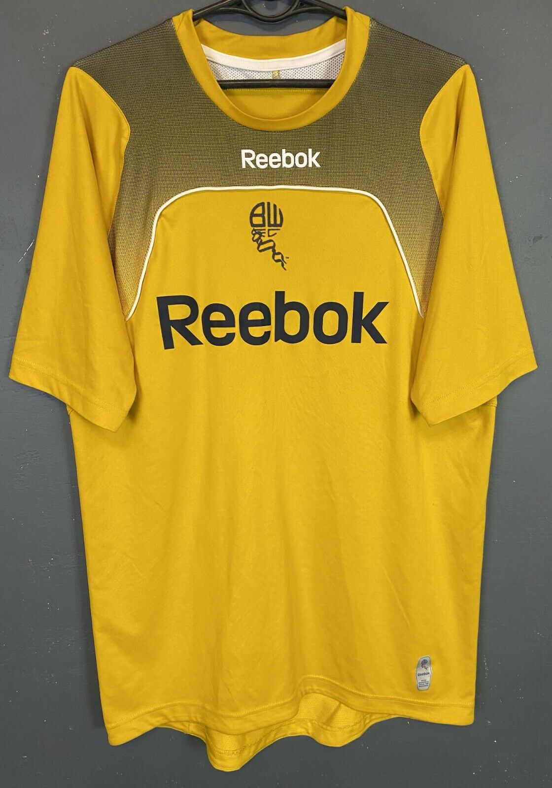 Bolton Wanderers 08 09 Away shirt a