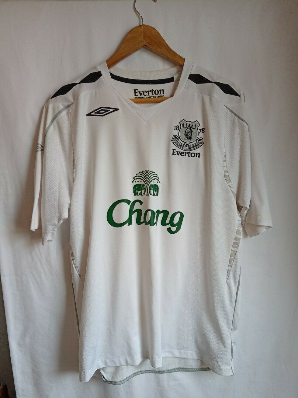 Everton 07 08 away shirt a