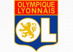 Kit-supplier Umbro is extending its sponsorship of French Lyon and grabbing a 49-percent share in its French licensee, Noel Soccer. Kit-supplier Umbro is extending its sponsorship of French Lyon and grabbing a 49-percent share in its French licensee, Noel Soccer.
