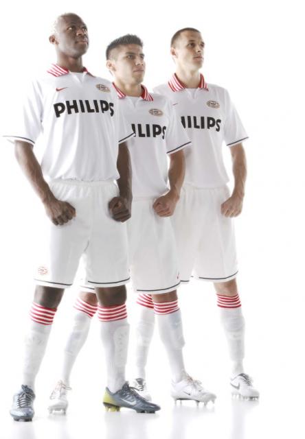 The new psv away 07/08 shirt will not get the 2 stars.. The new psv away 07/08 shirt will not get the 2 stars..
