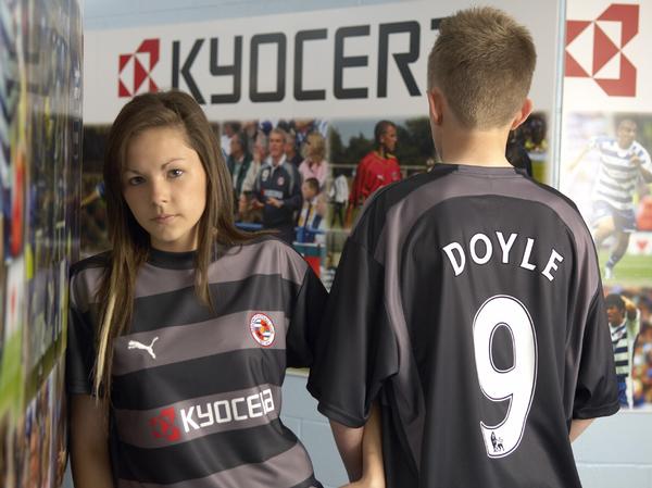 readingfc.co.uk can now bring you full images of our brand new 2007/8 away shirt. readingfc.co.uk can now bring you full images of our brand new 2007/8 away shirt.