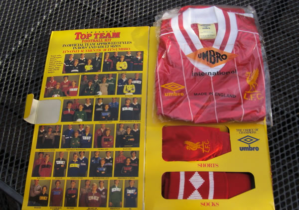liverpool_1982_home_umbro_kit_shirt.jpg