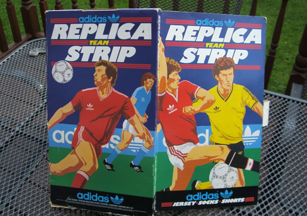 liverpool_1987_away_adidas_kit_box_.jpg