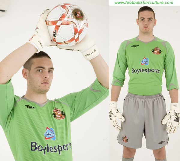 Sunderland unveiled their Goalkeeper kit for the 2008/09 season made by Umbro. sunderland_goalkeeper_kit_08-09_umbro-shirt.jpg
