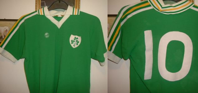 MATCH WORN EIRE DON GIVENS SHIRT 1980 V ARGENTINA - SWAP WITH KEMPES MATCH WORN EIRE DON GIVENS SHIRT 1980 V ARGENTINA - SWAP WITH KEMPES