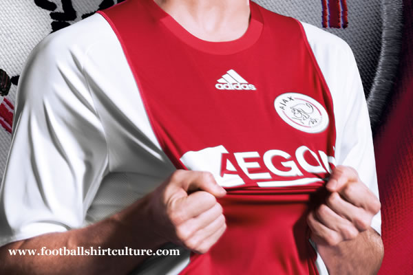 ajax_08_09_home_shirt_adidas.jpg