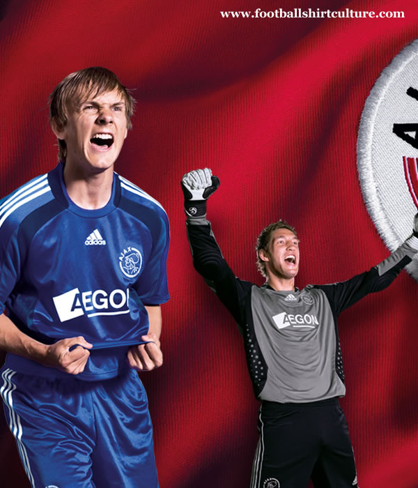 ajax_2008_09_away_adidas_kit.jpg
