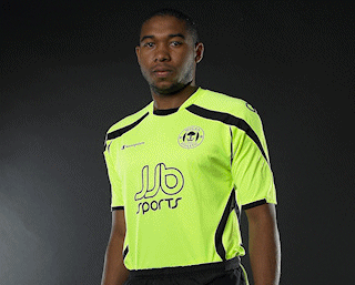 latics_away_kit_footballshirtculture.gif