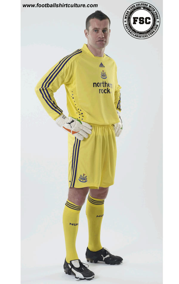 newcastle_united_08_09_gk_adidas_kit_shirt.jpg