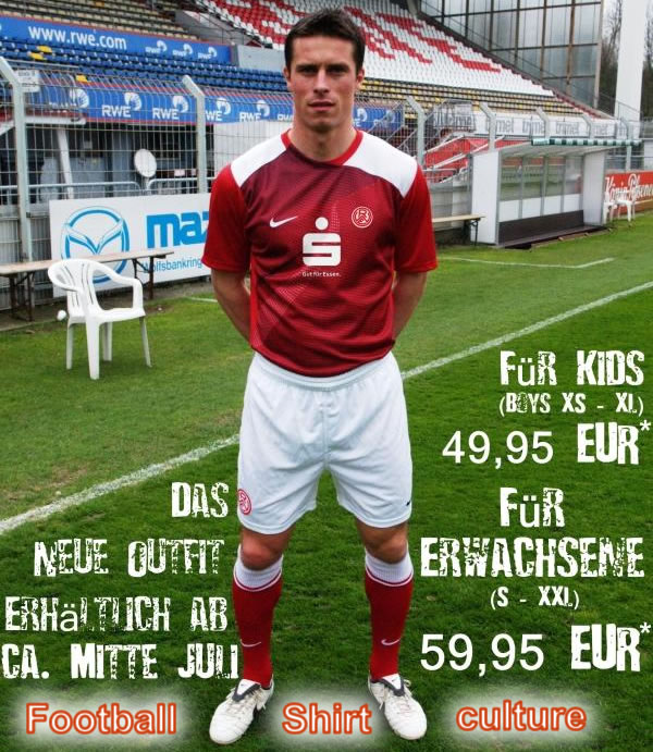 rot-weiss-essen_08_09_home_nike_kit.jpg