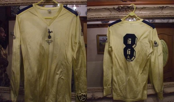 Tottenham Hotspur 1982 cup final shirt 